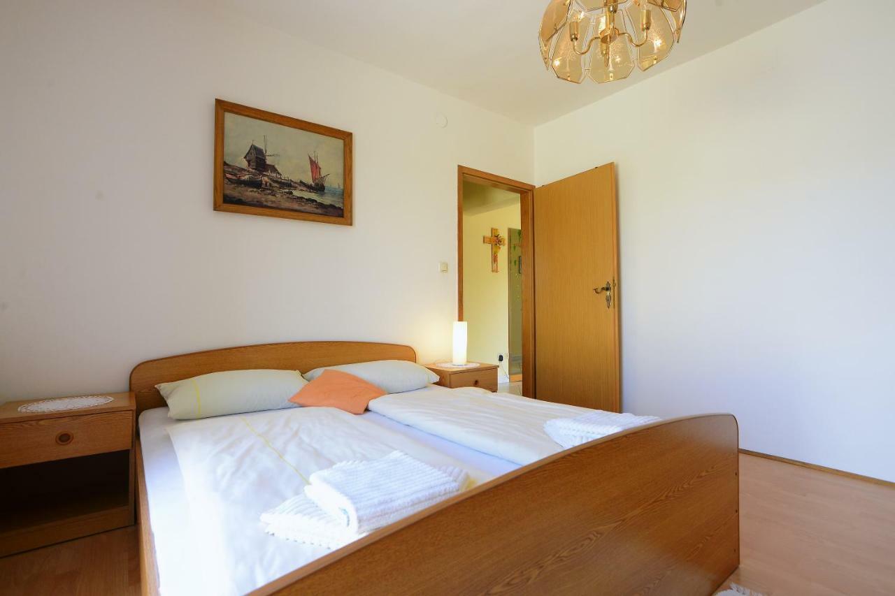 Ferienhaus Tomic Nedescina Экстерьер фото